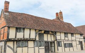 4 Masons Court